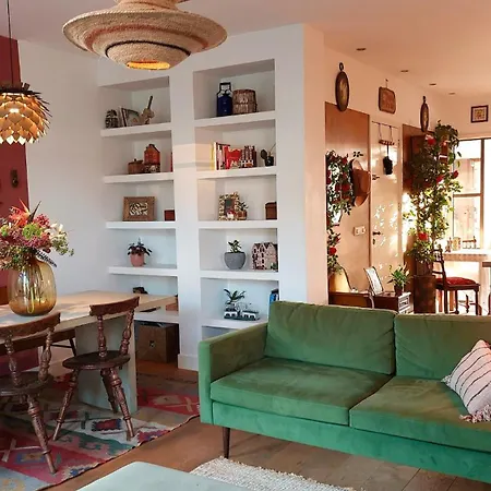 Canal House With A Unique View Apartman